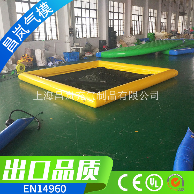 厂家专业定做 漂浮在水面的充气水池带网底 安全防溺水的充气游泳池海面游艇专用跳水防护框框
